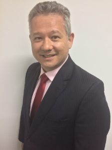 Especialização em Implantodontia Especialização em Implantodontia